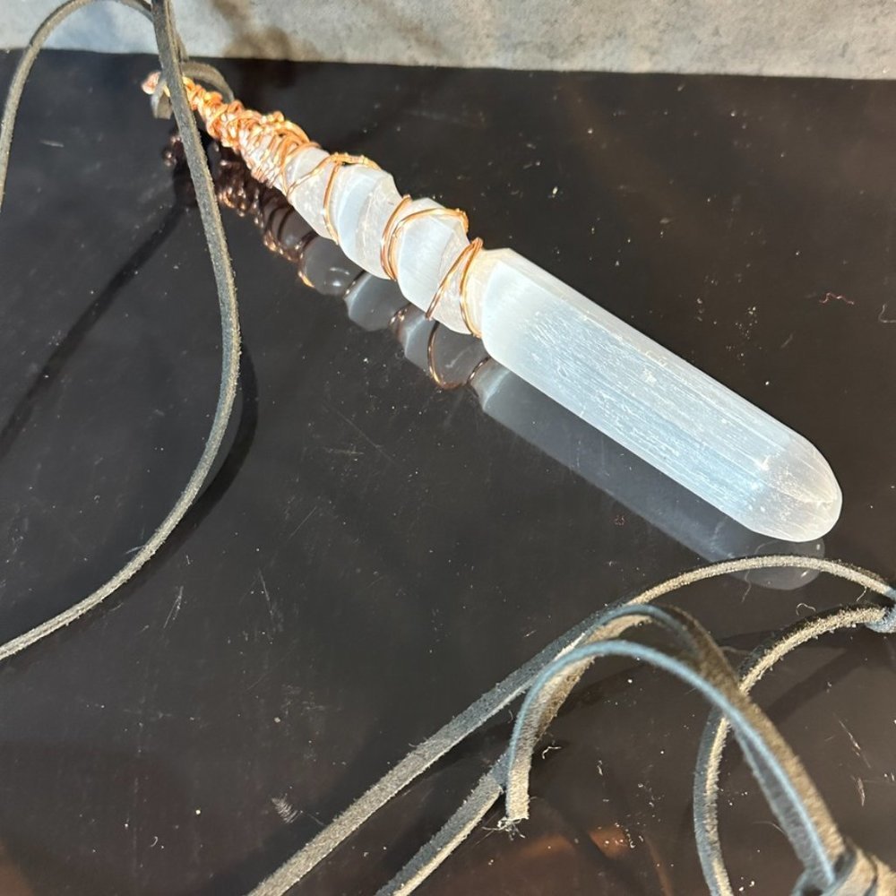 Selenite Wand Copper Necklace Leather Artisan Wire Wrapped Long Unisex Healing - Picture 6 of 8